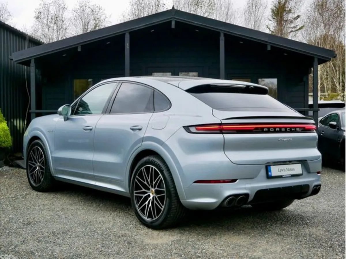Porsche Cayenne SUV, Petrol Plug-in Hybrid, 2024, Grey