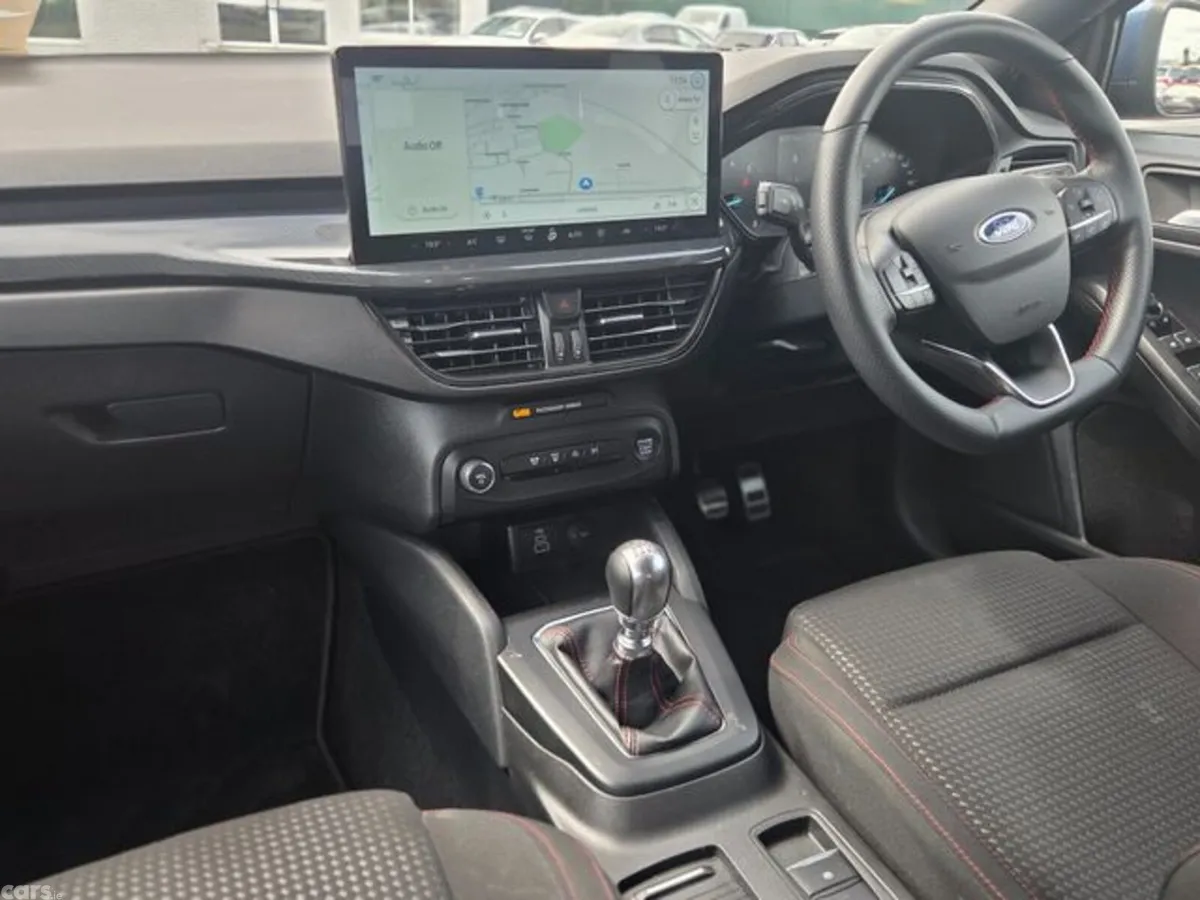 Ford Focus Hatchback, Petrol Hybrid, 2024, Blue