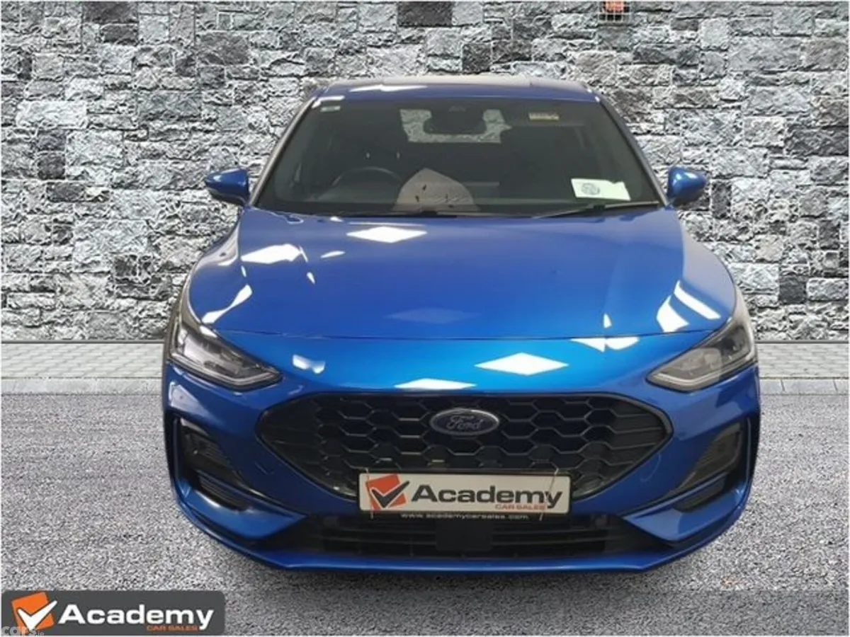 Ford Focus Hatchback, Petrol Hybrid, 2024, Blue