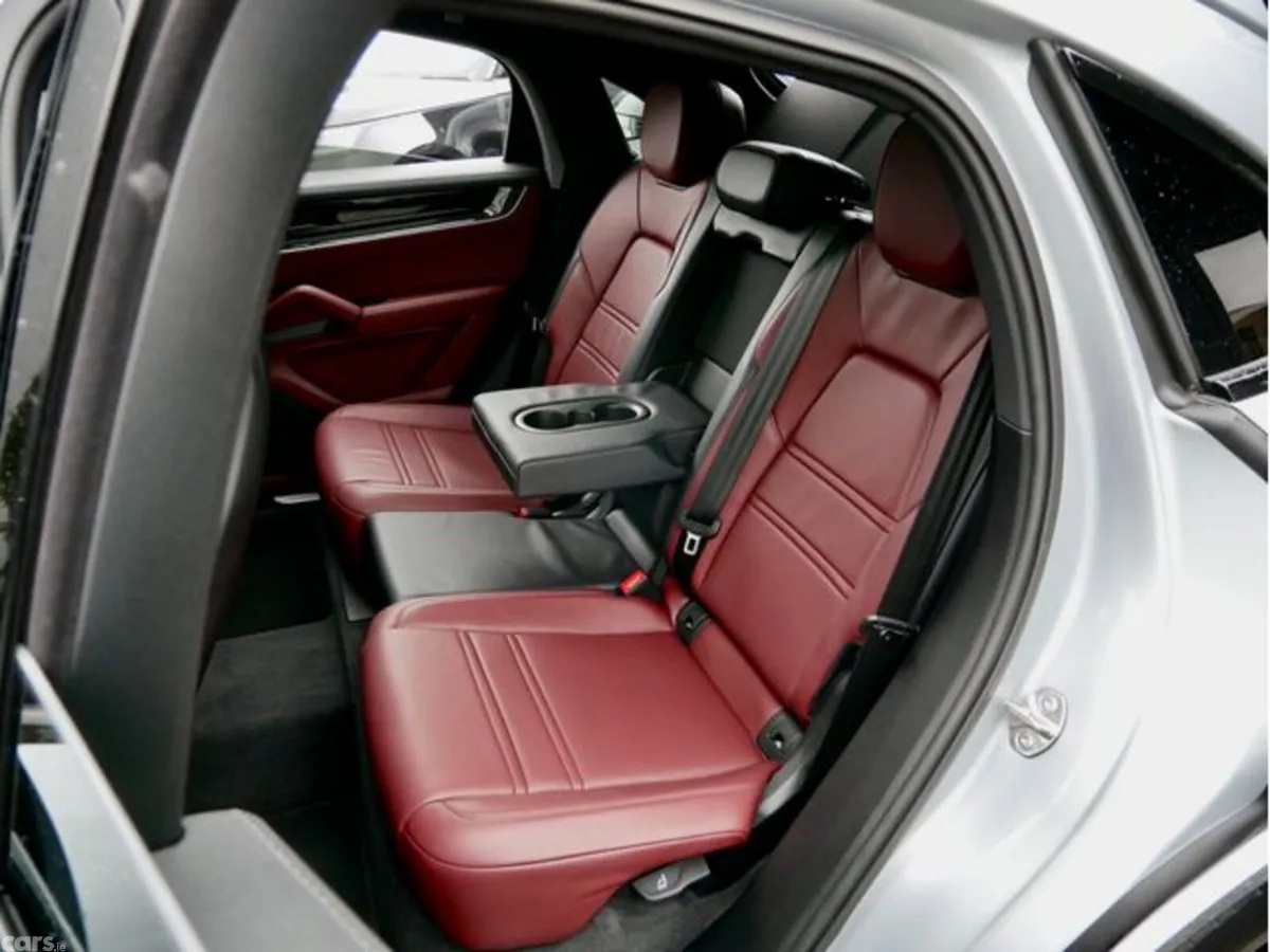Porsche Cayenne SUV, Petrol Plug-in Hybrid, 2024, Grey