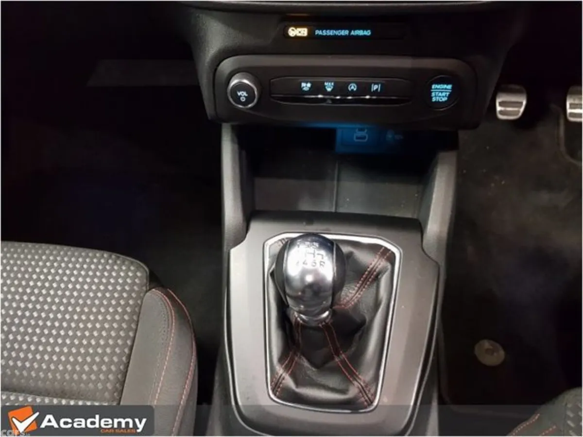 Ford Focus Hatchback, Petrol Hybrid, 2024, Blue