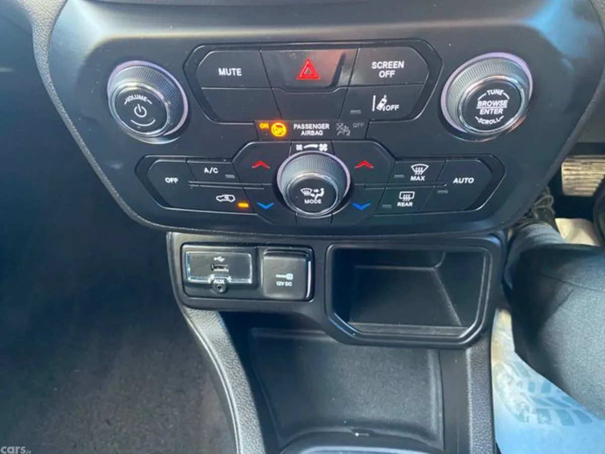 Jeep Renegade SUV, Petrol Hybrid, 2023, Grey