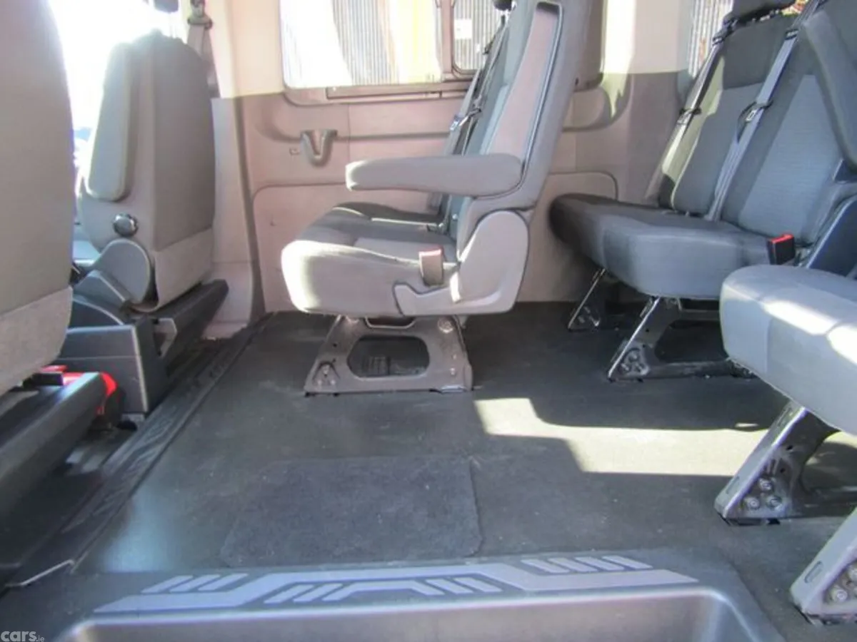 Ford Transit Minibus, Diesel, 2022, White