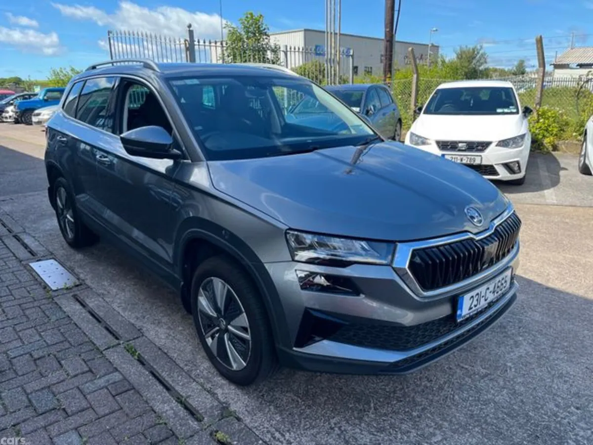 Skoda Karoq SUV, Diesel, 2023, Grey