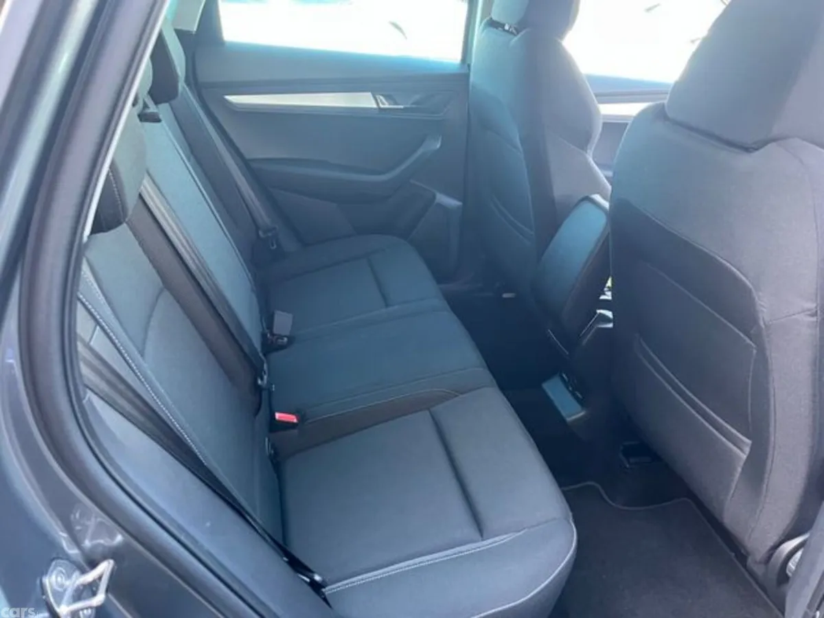 Skoda Karoq SUV, Diesel, 2023, Grey