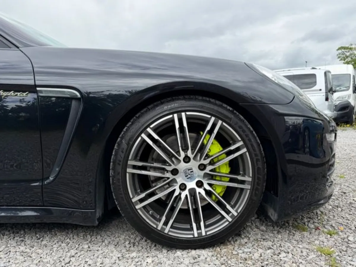 Porsche Panamera Hatchback, Petrol Plug-in Hybrid, 2015, Black