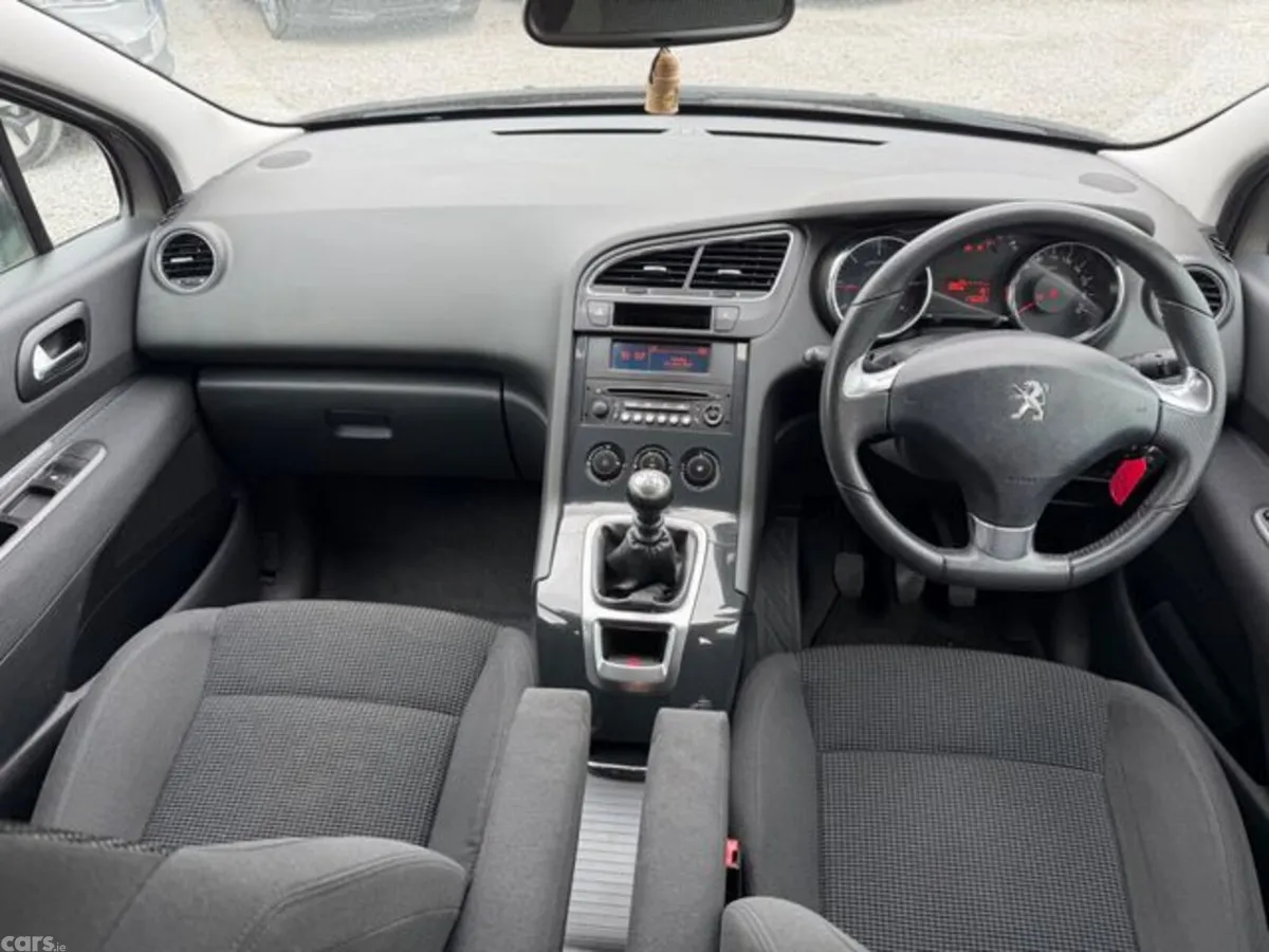 Peugeot 5008 MPV, Diesel, 2015, Grey