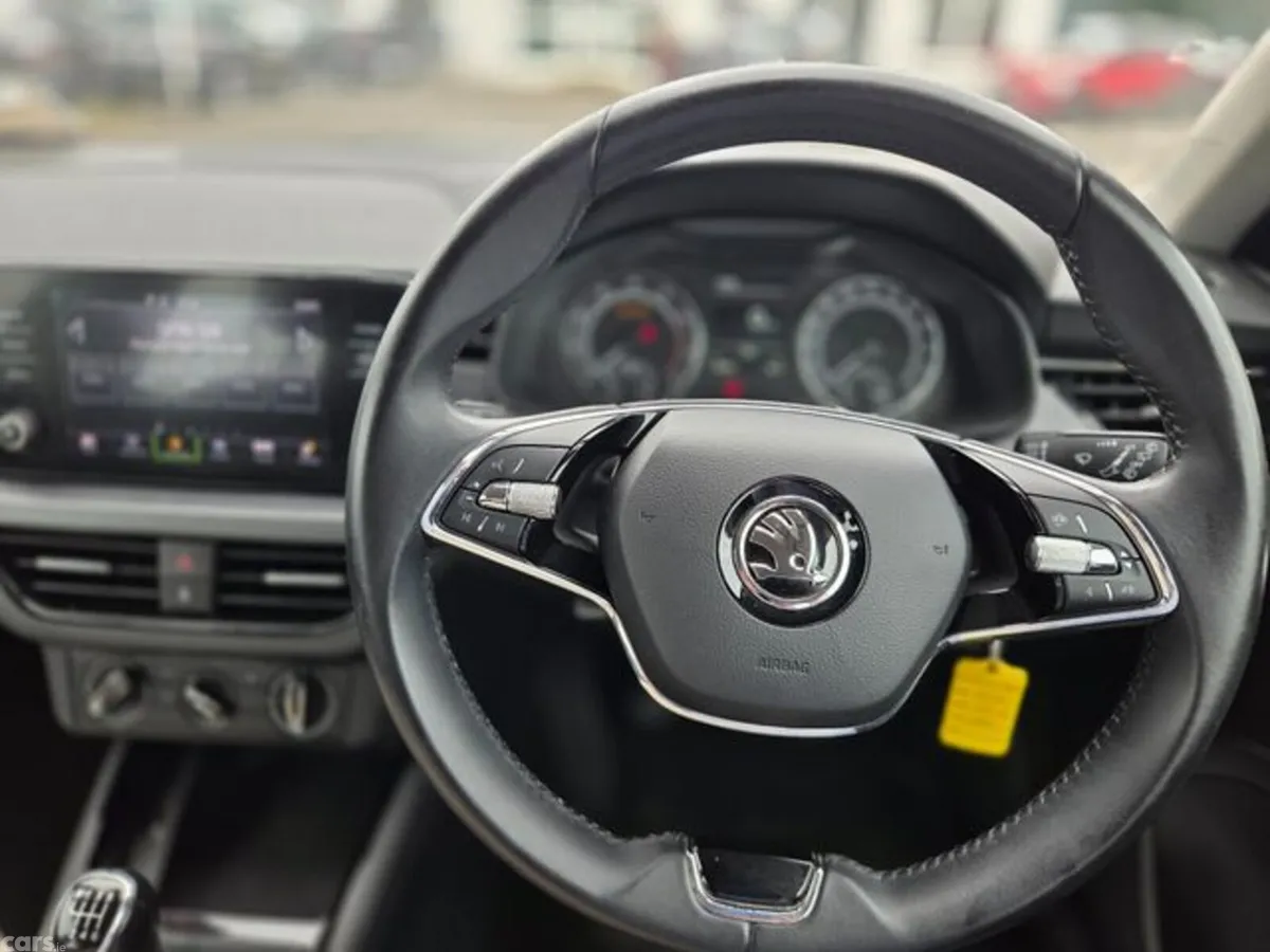 Skoda Kamiq Hatchback, Petrol, 2023, Grey