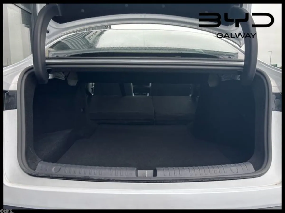 BYD Seal 6 Saloon, Petrol Plug-in Hybrid, 2026, White