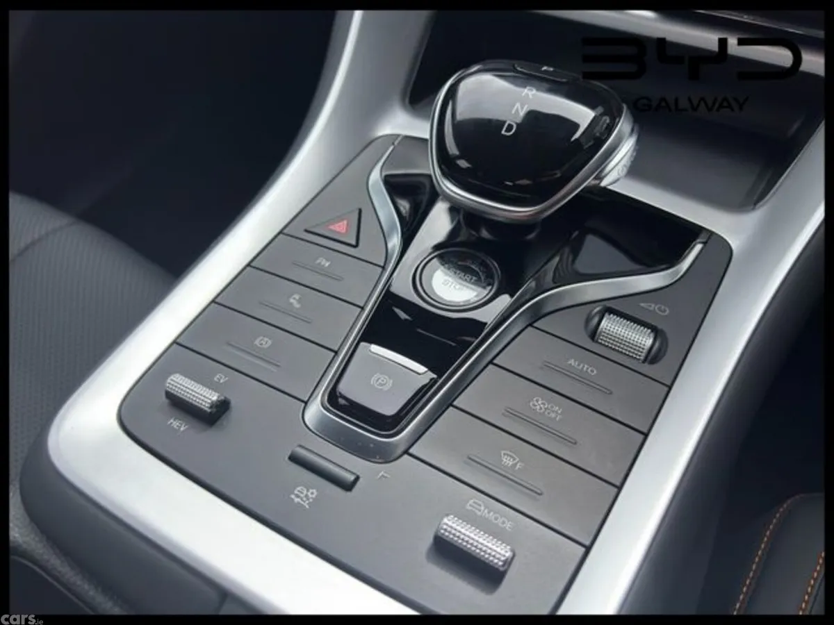 BYD SEALION 5 MPV, Petrol Plug-in Hybrid, 2026, Blue