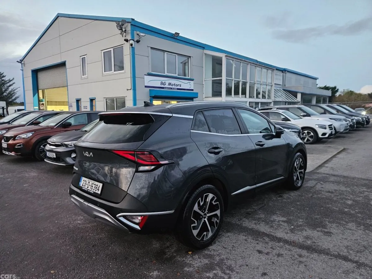 Kia Sportage SUV, Diesel Hybrid, 2023, Grey