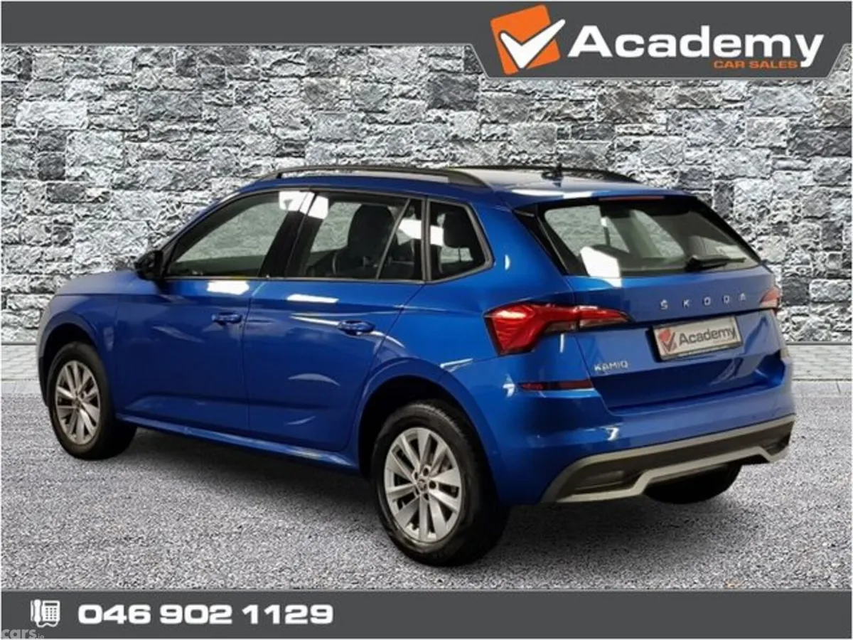 Skoda Kamiq Hatchback, Petrol, 2023, Blue