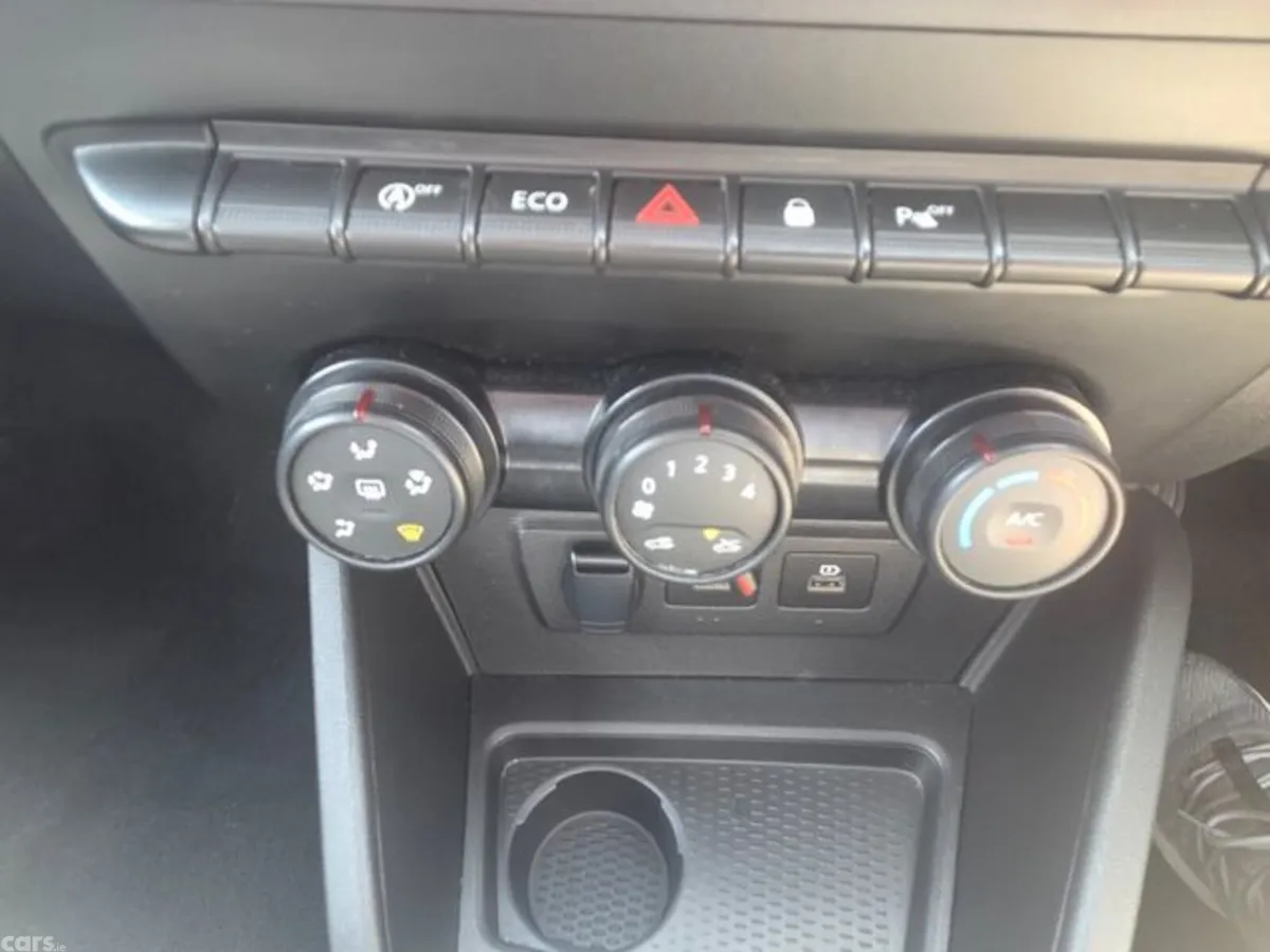 Dacia Duster SUV, Petrol, 2023, Black