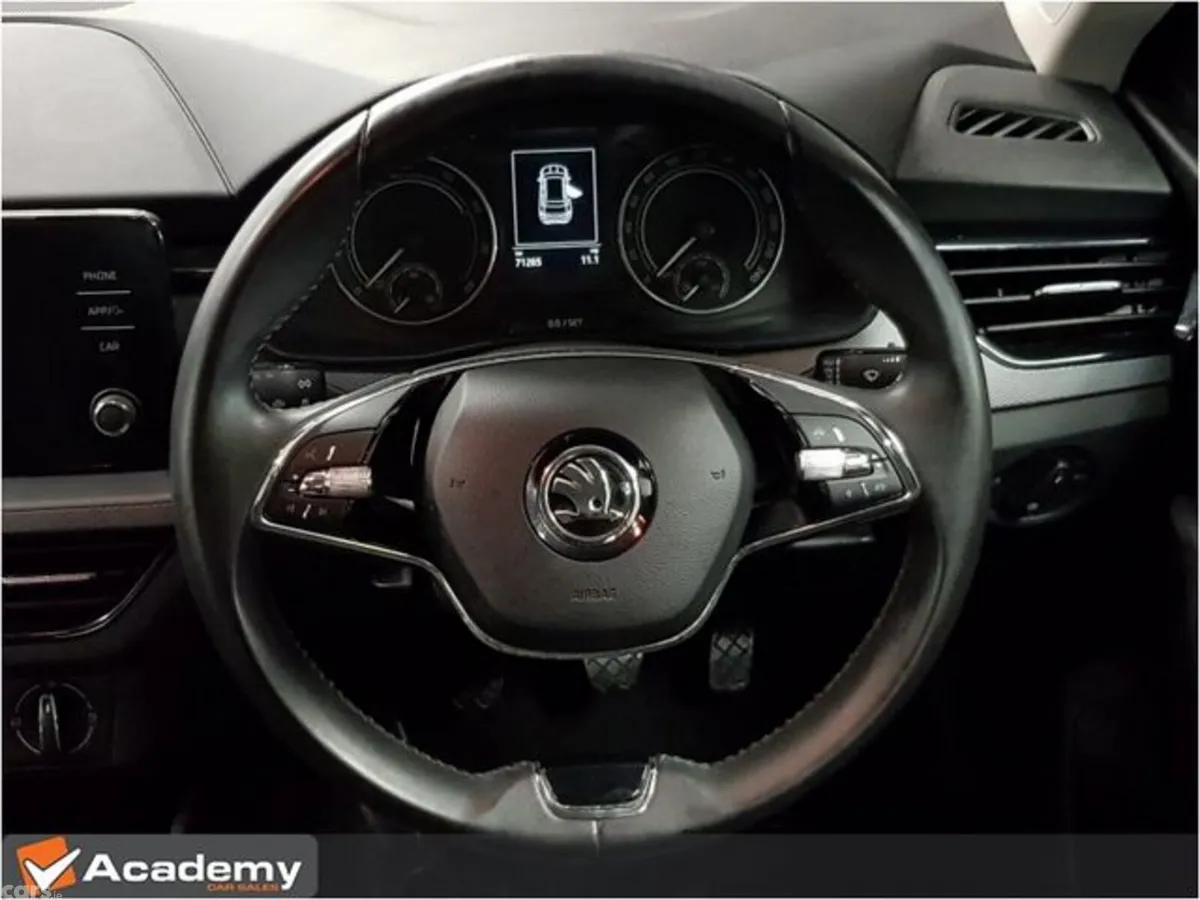 Skoda Kamiq Hatchback, Petrol, 2023, Blue