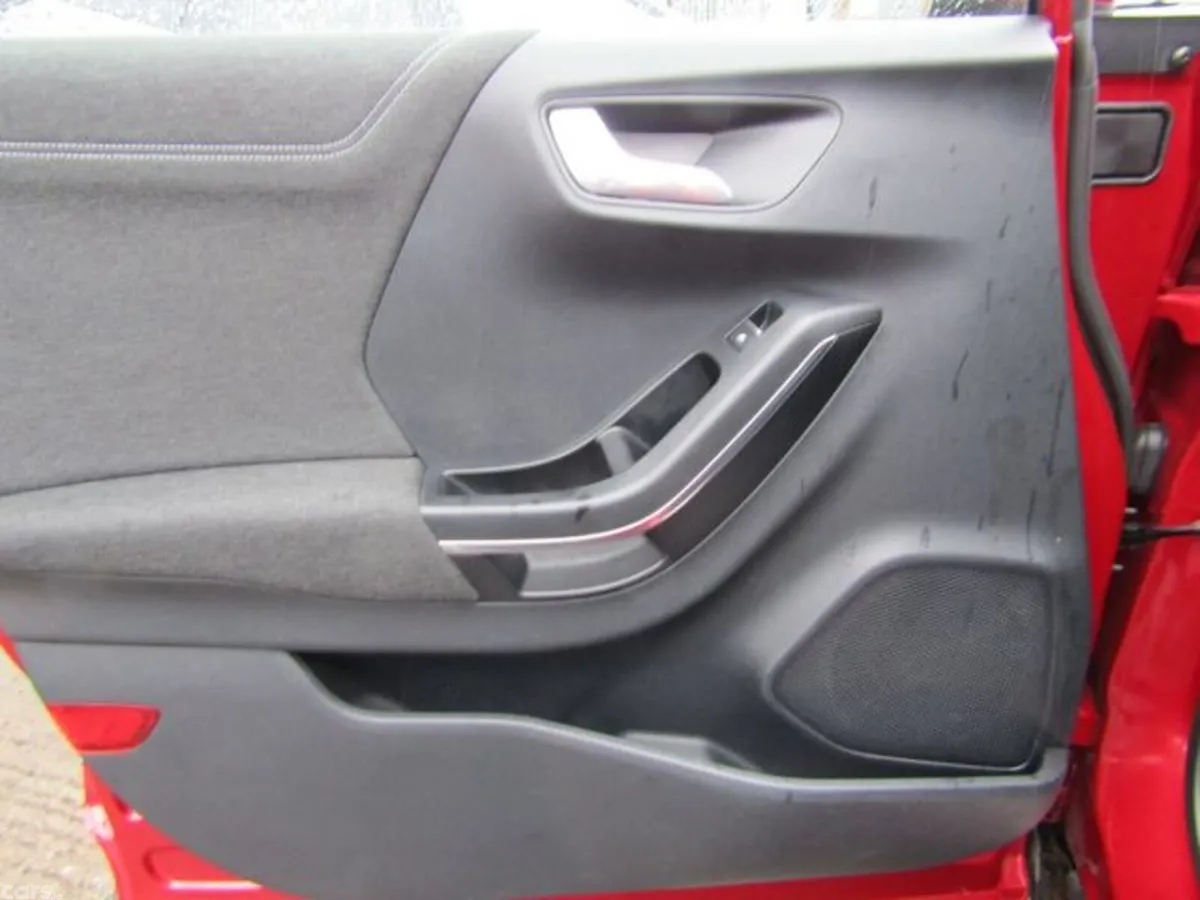 Ford Puma MPV, Petrol Hybrid, 2020, Red