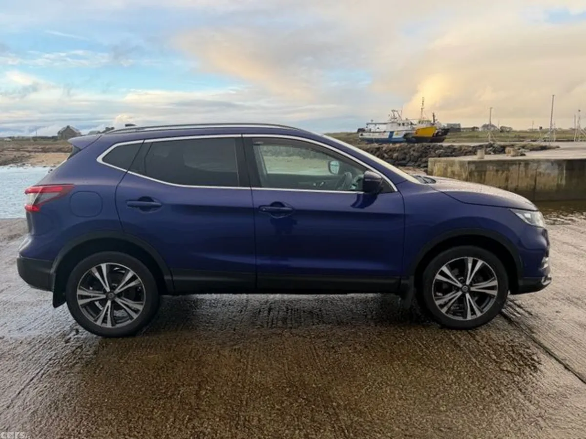 Nissan Qashqai Hatchback, Diesel, 2019, Blue