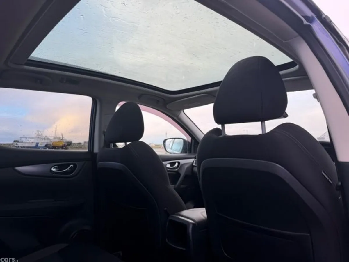 Nissan Qashqai Hatchback, Diesel, 2019, Blue