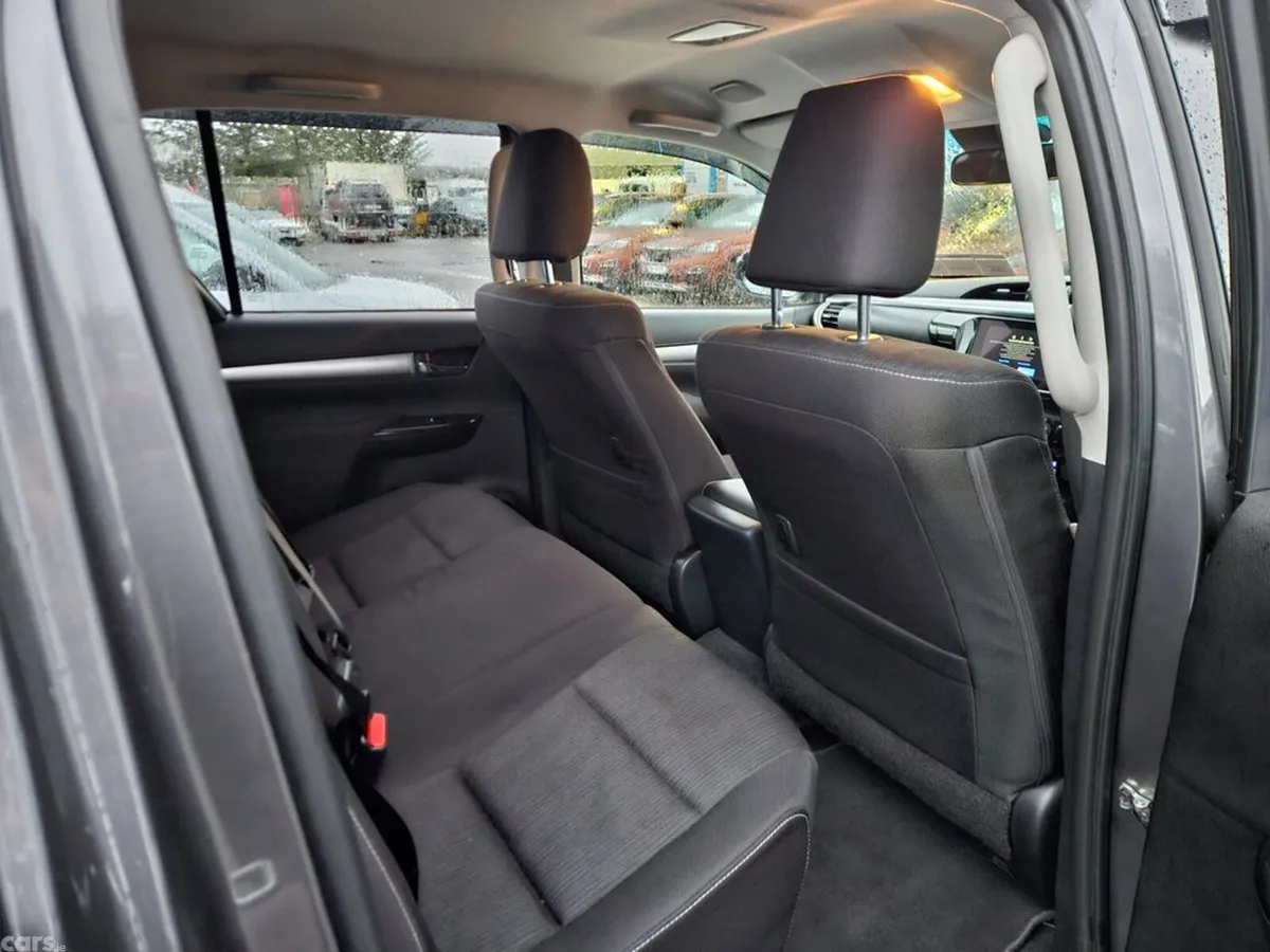 Toyota Hilux Pick Up, Diesel, 2025, Grey
