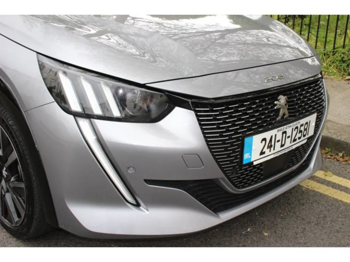 Peugeot 208 Hatchback, Electric, 2024, Grey