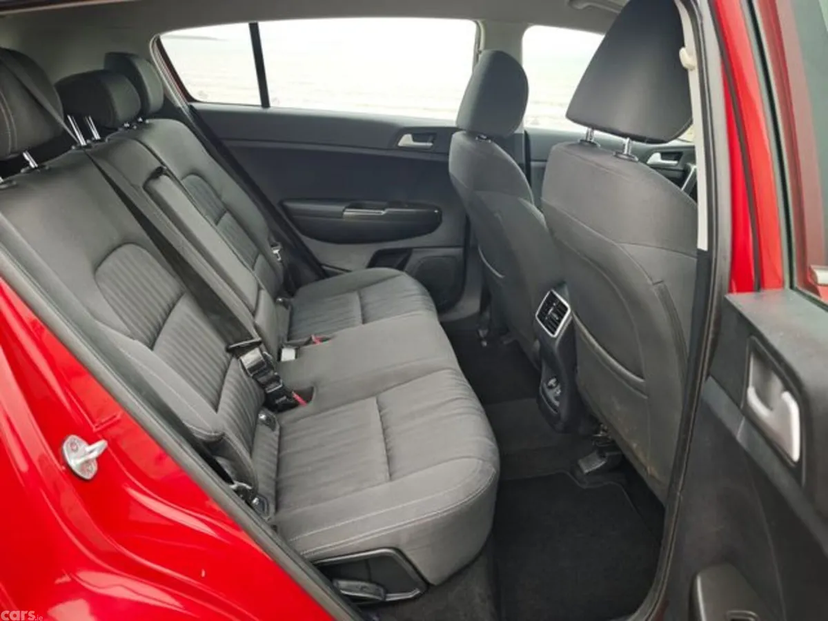 Kia Sportage MPV, Diesel, 2018, Red