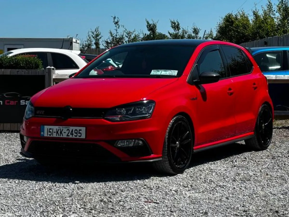Volkswagen Polo Hatchback, Petrol, 2015, Red
