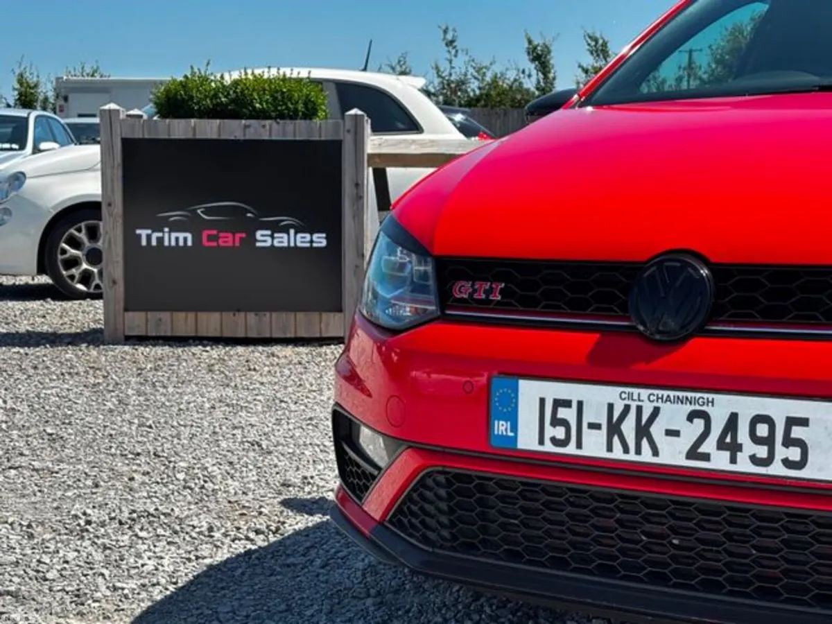 Volkswagen Polo Hatchback, Petrol, 2015, Red
