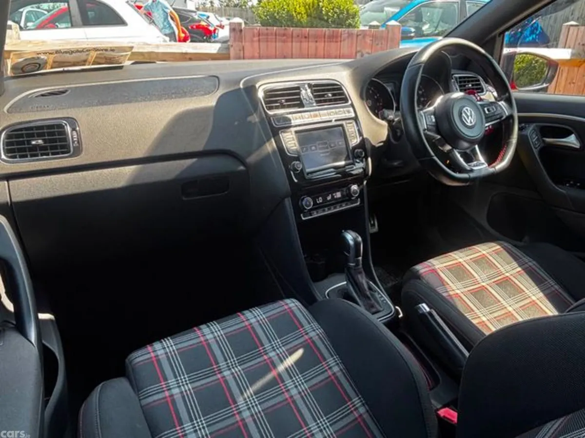 Volkswagen Polo Hatchback, Petrol, 2015, Red