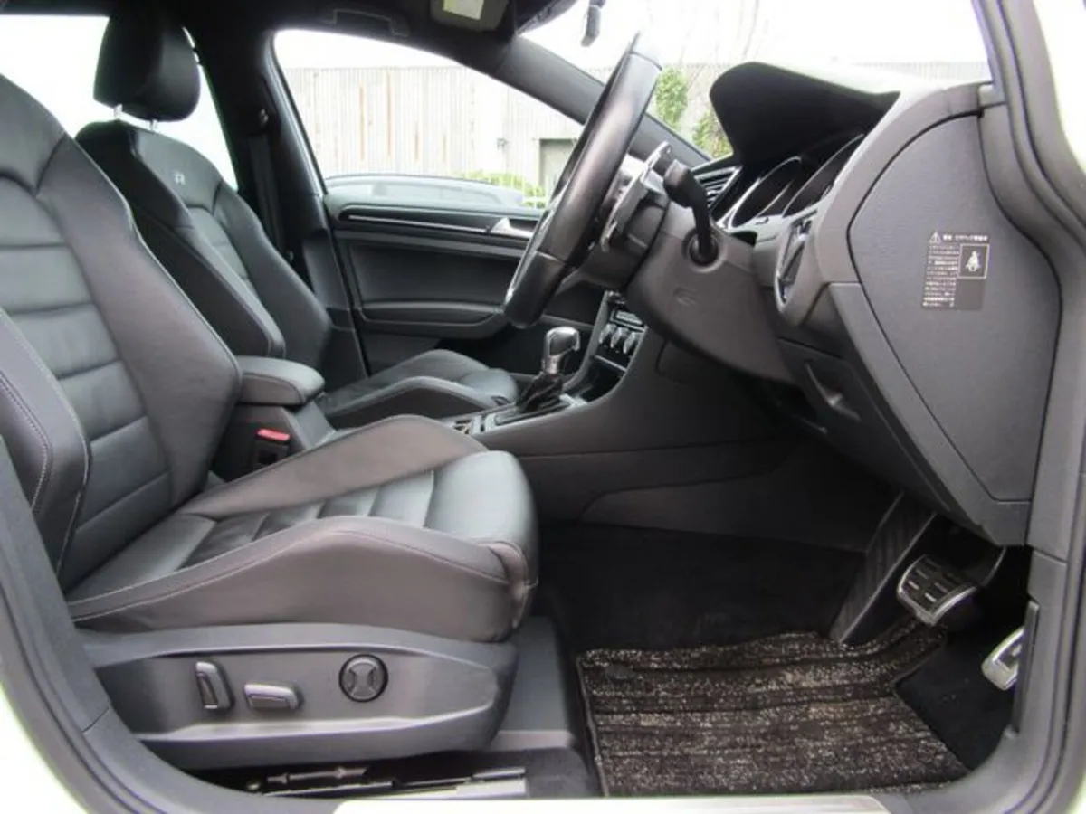 Volkswagen Golf Estate, Petrol, 2015, White