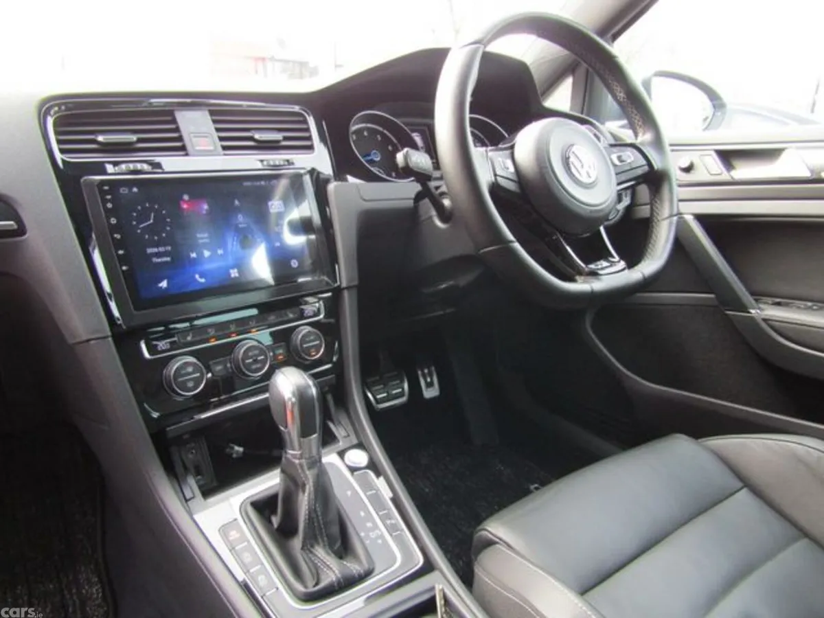 Volkswagen Golf Estate, Petrol, 2015, White