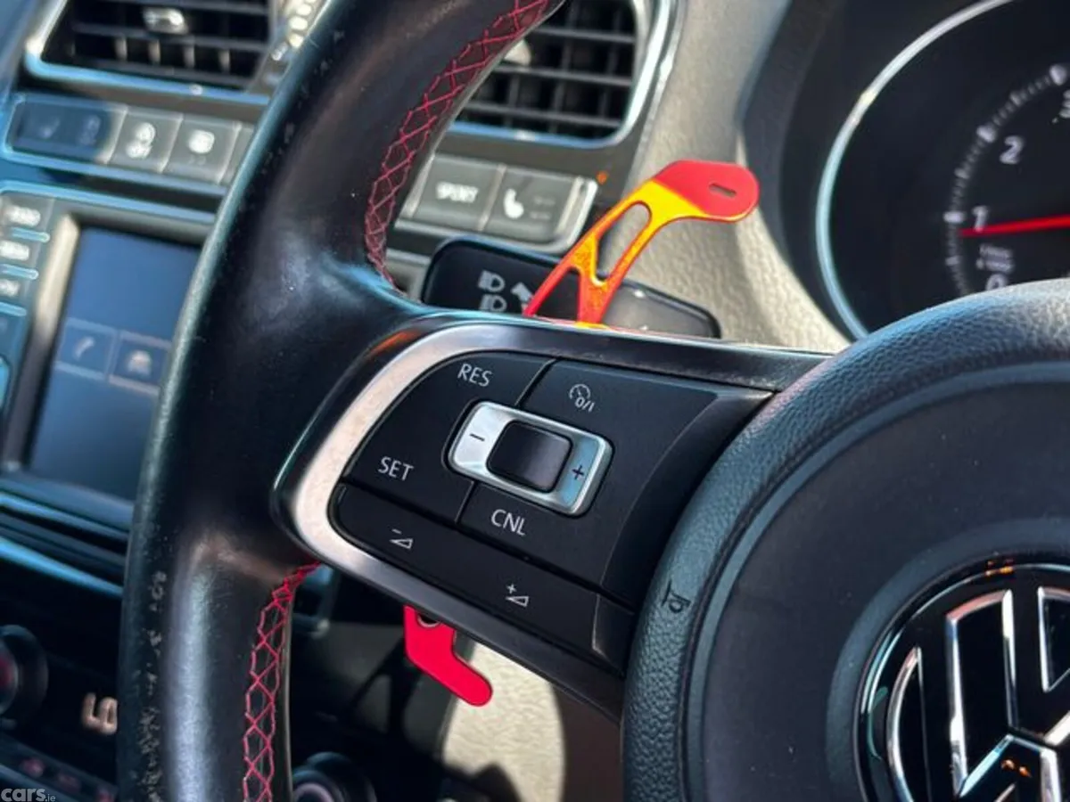 Volkswagen Polo Hatchback, Petrol, 2015, Red