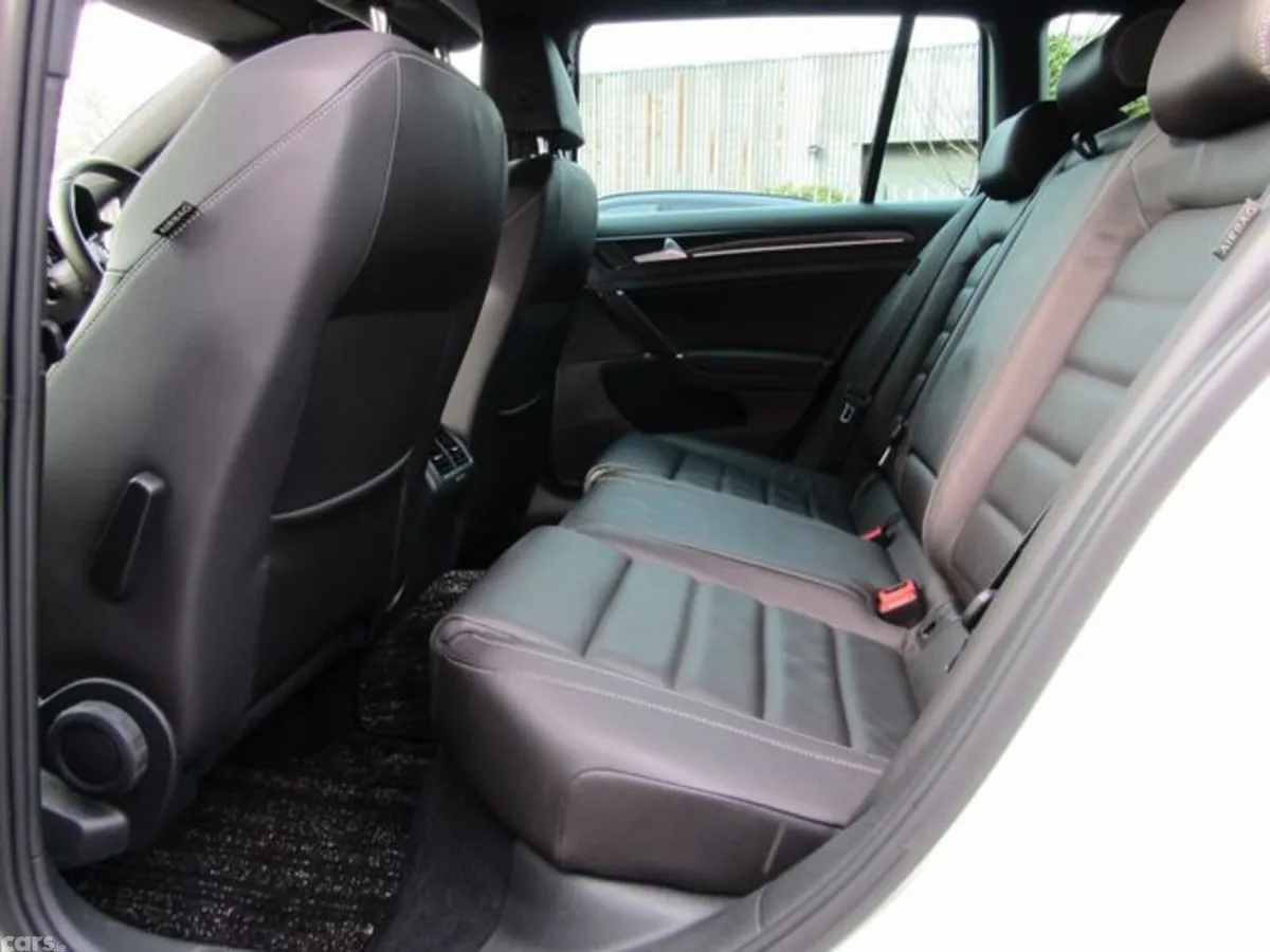 Volkswagen Golf Estate, Petrol, 2015, White