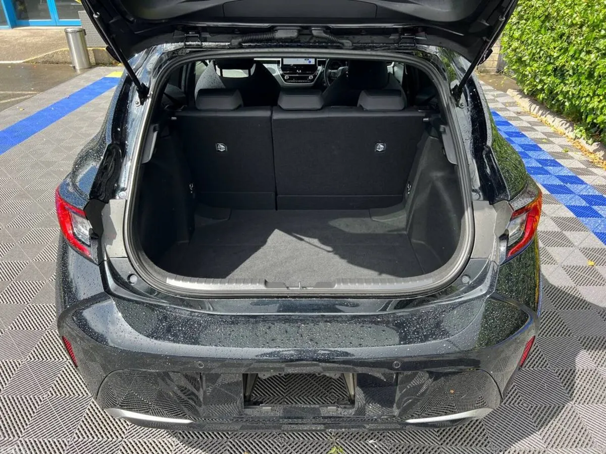 Toyota Corolla Hatchback, Petrol Hybrid, 2025, Black