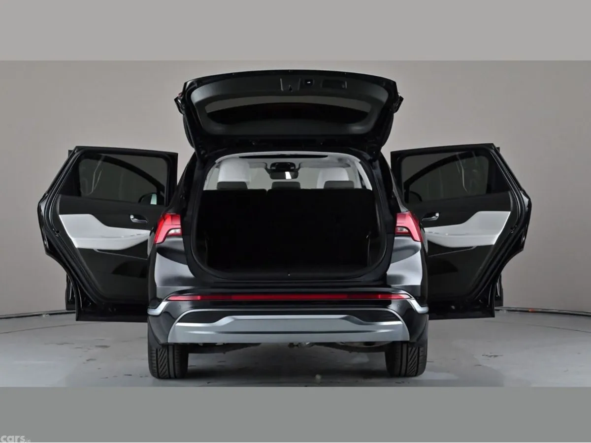 Hyundai Santa Fe SUV, Petrol Plug-in Hybrid, 2023, Black