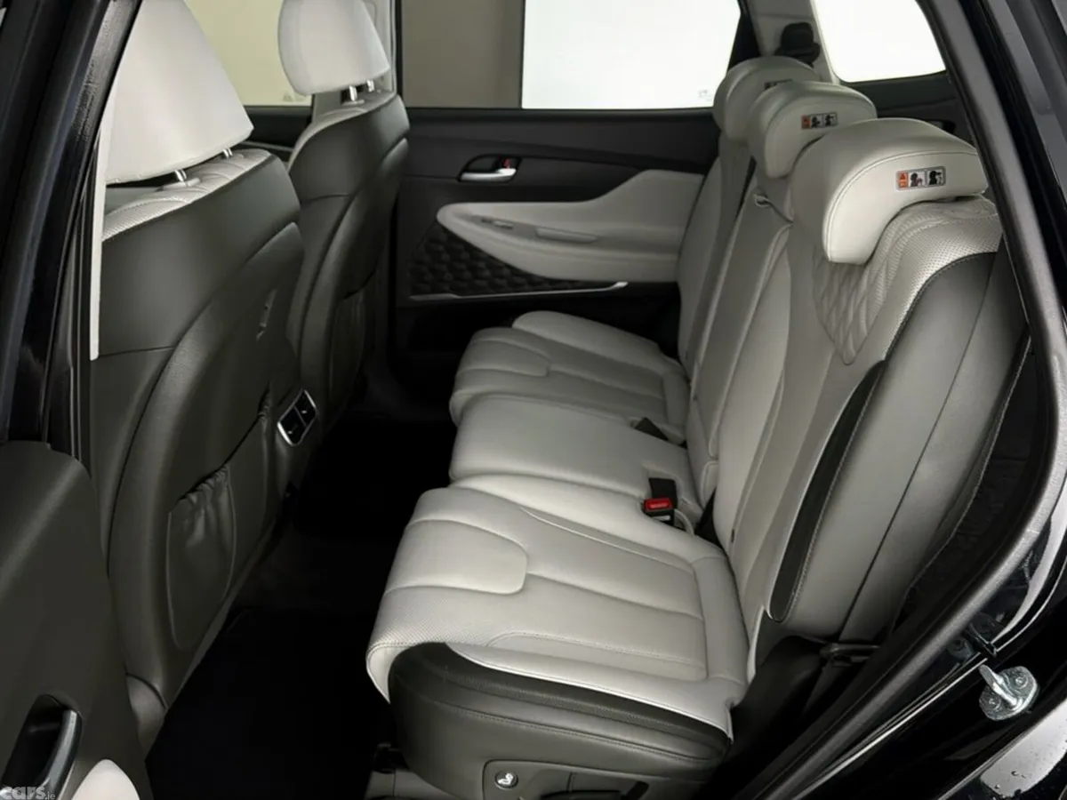Hyundai Santa Fe SUV, Petrol Plug-in Hybrid, 2023, Black