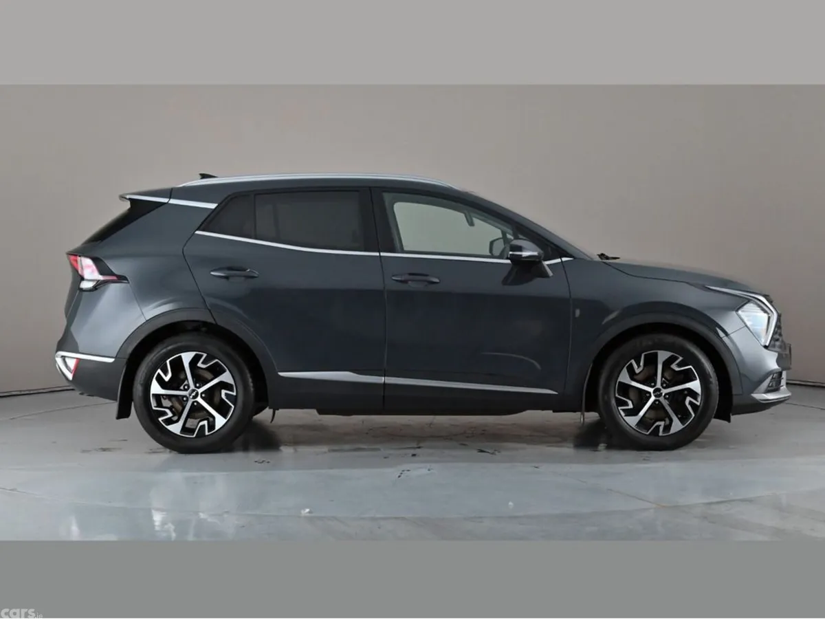 Kia Sportage MPV, Diesel, 2024, Grey
