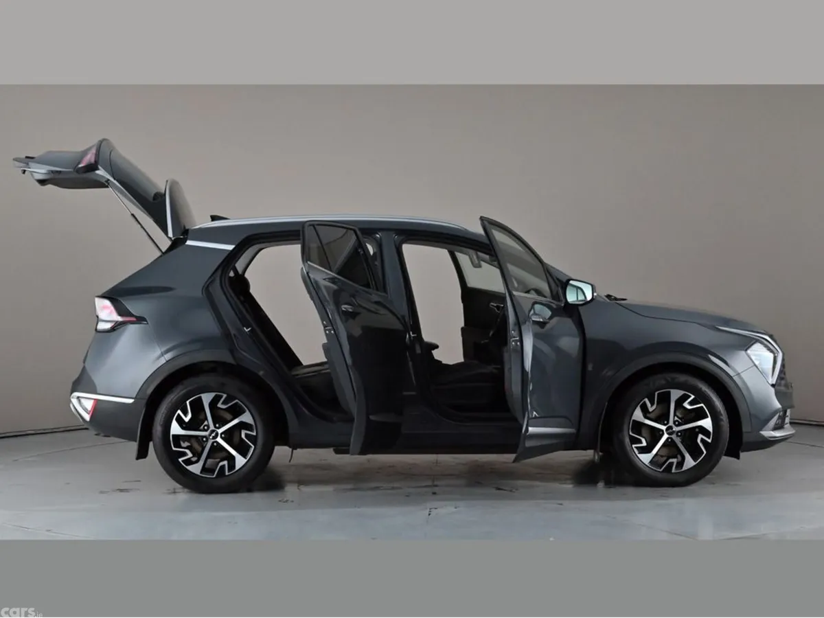 Kia Sportage MPV, Diesel, 2024, Grey