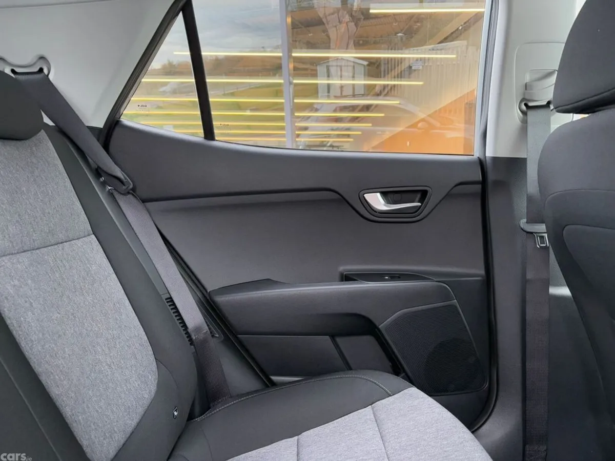 Kia Stonic Hatchback, Petrol, 2027, Grey
