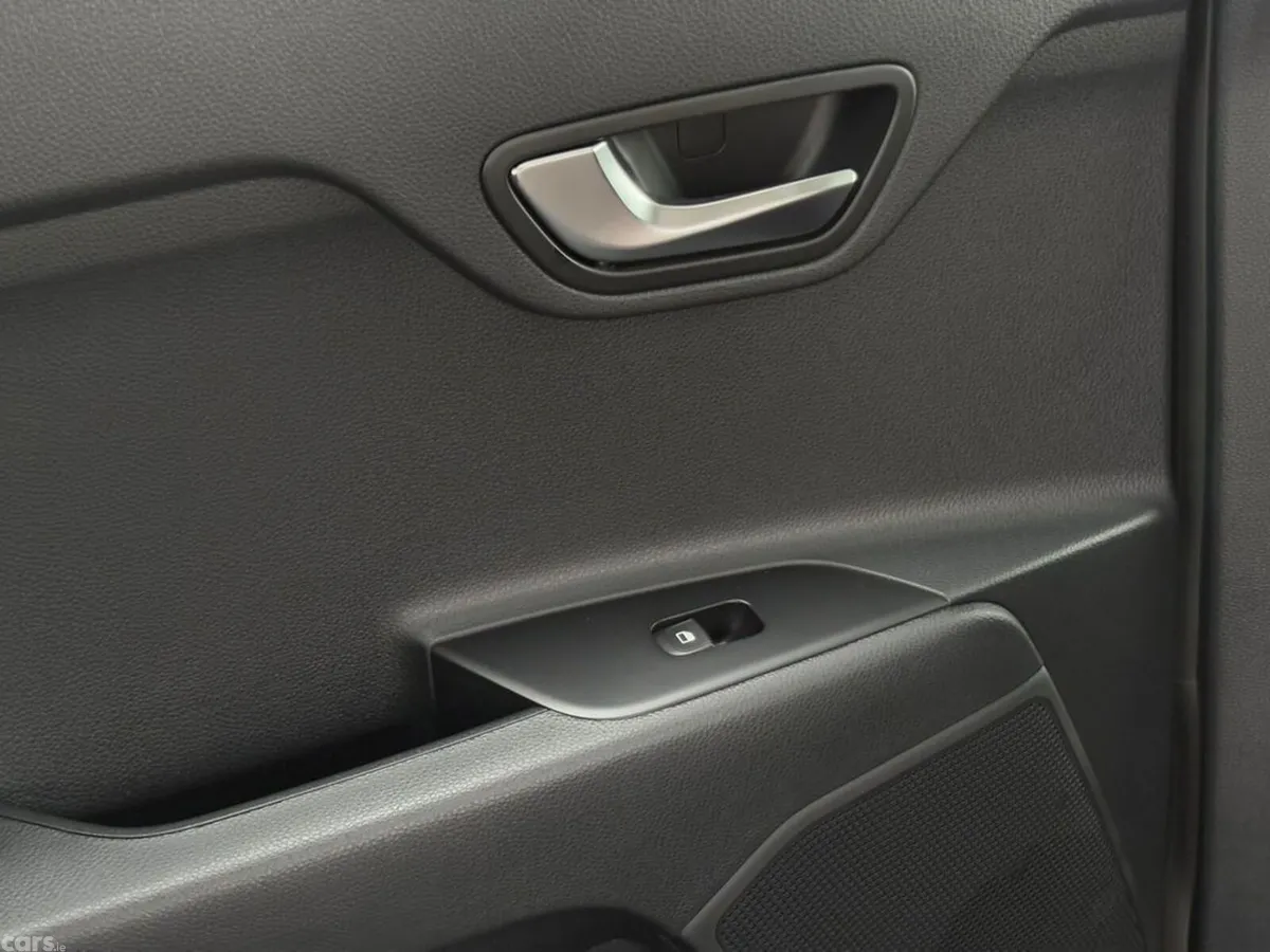 Kia Stonic Hatchback, Petrol, 2027, Grey