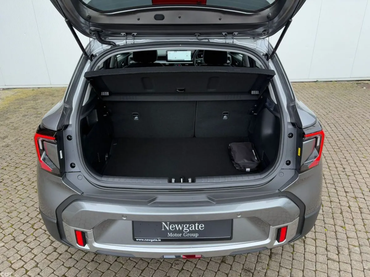 Kia Stonic Hatchback, Petrol, 2027, Grey