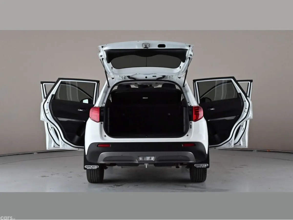 Suzuki Vitara SUV, Petrol Hybrid, 2023, White