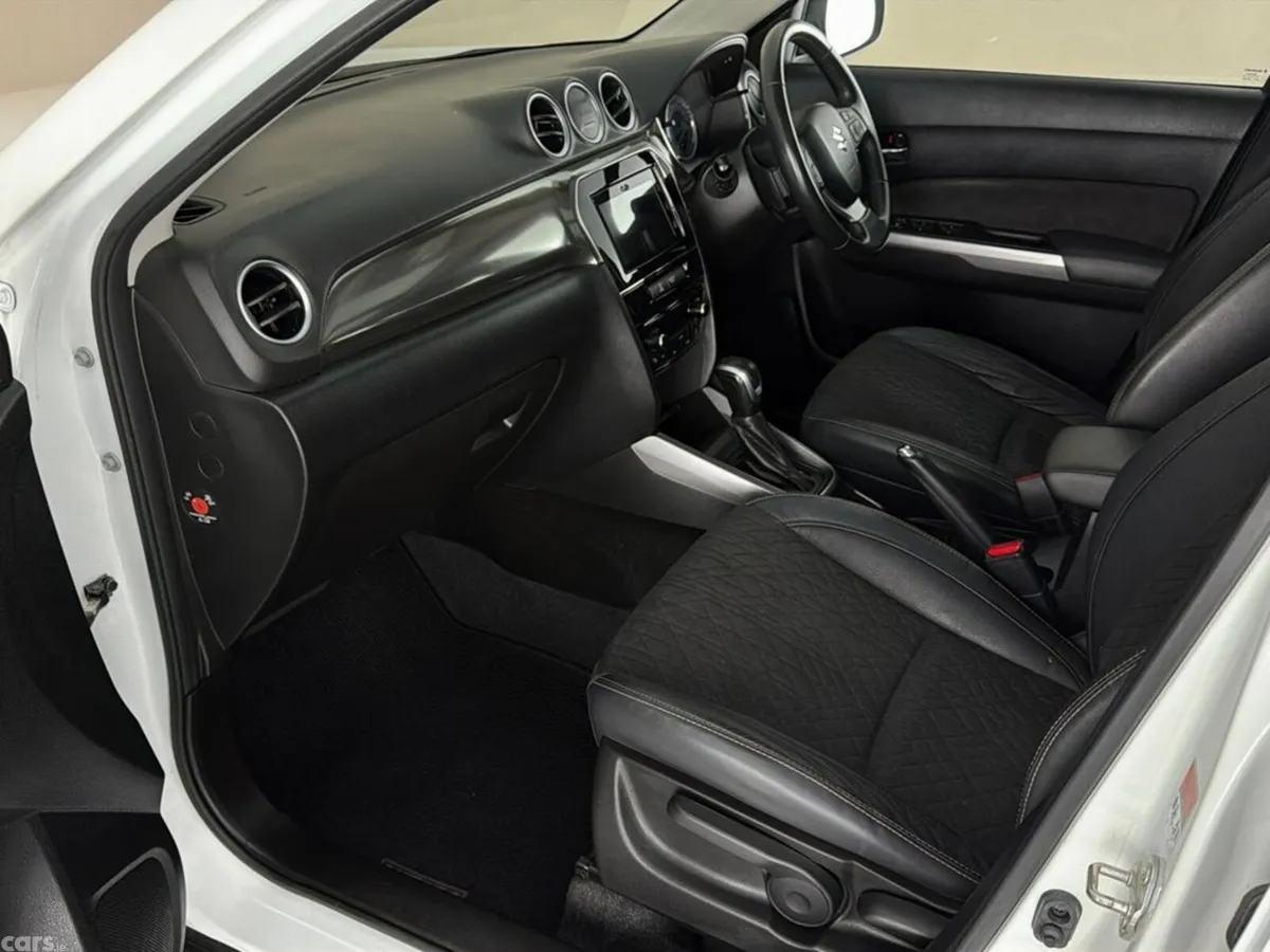 Suzuki Vitara SUV, Petrol Hybrid, 2023, White