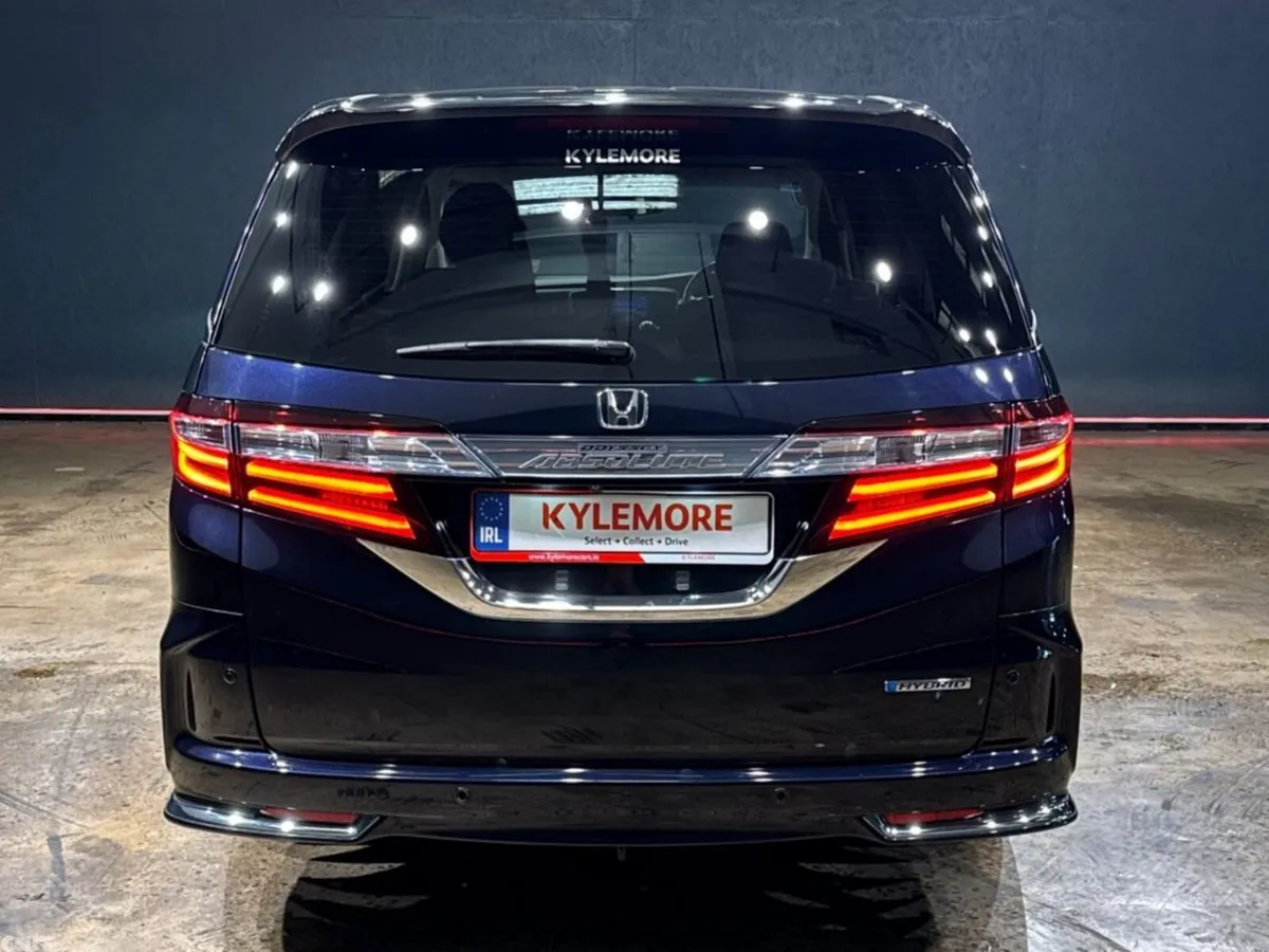 Honda Odyssey MPV, Petrol Hybrid, 2016, Blue