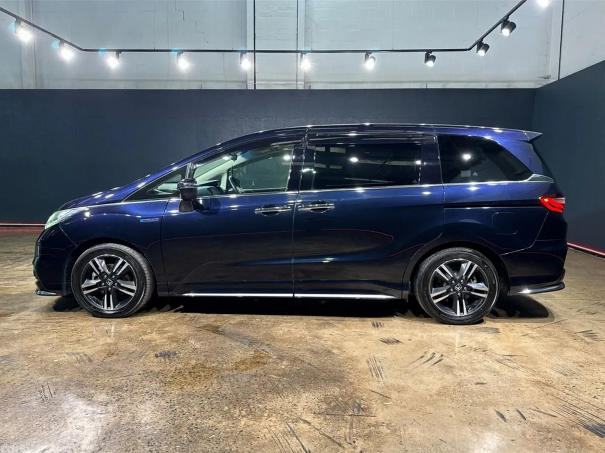 Honda Odyssey MPV, Petrol Hybrid, 2016, Blue
