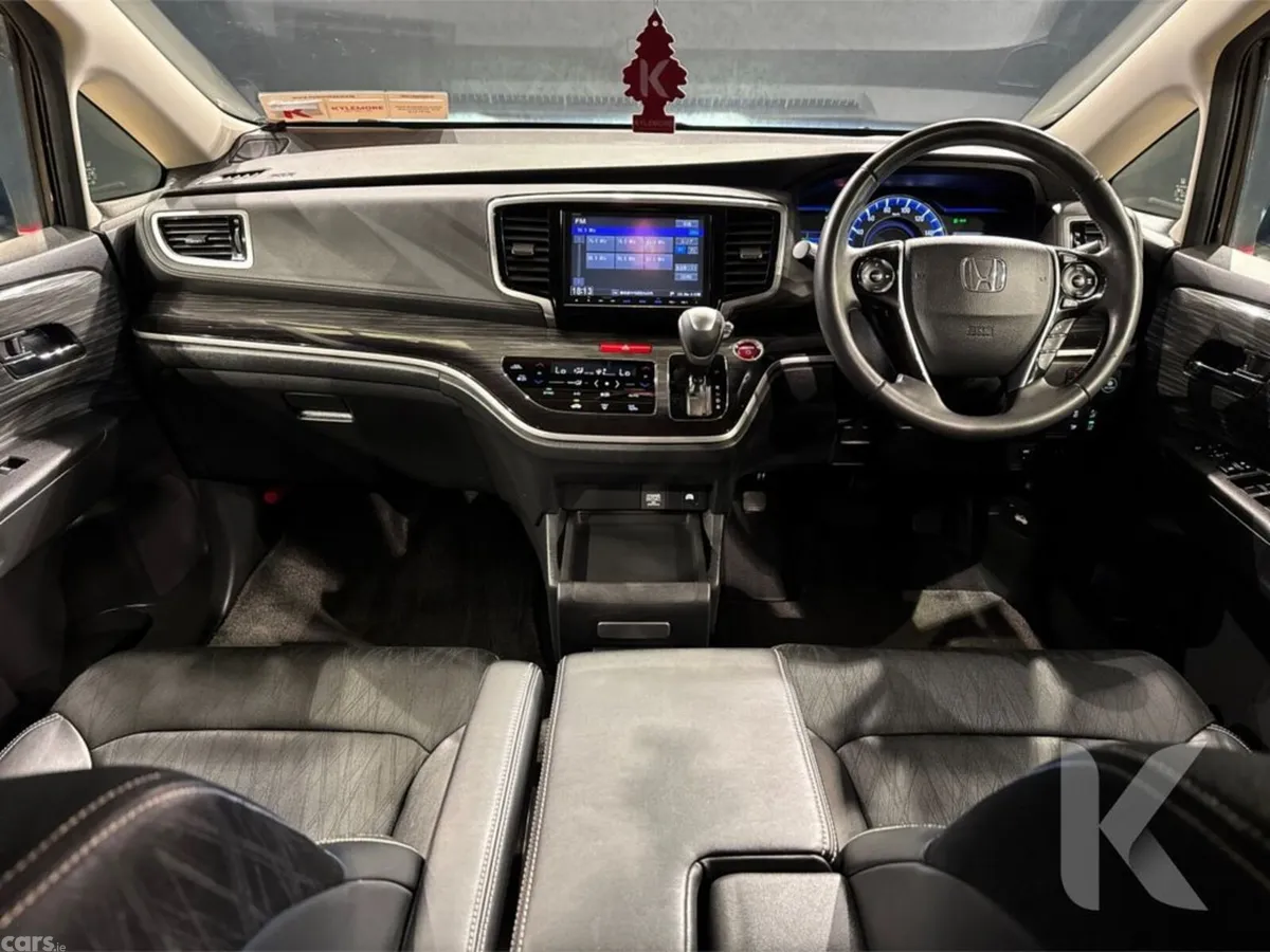 Honda Odyssey MPV, Petrol Hybrid, 2016, Blue