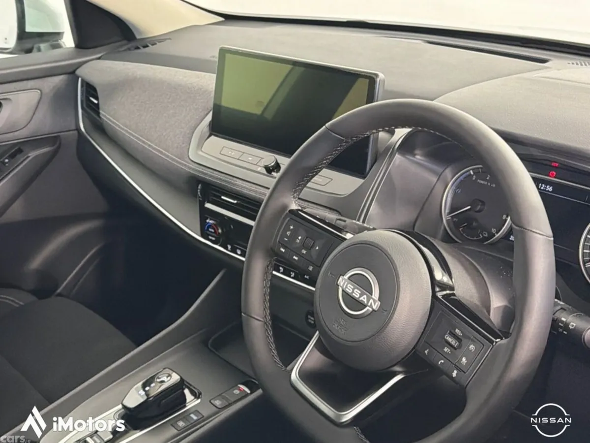 Nissan Qashqai SUV, Petrol Hybrid, 2027, White
