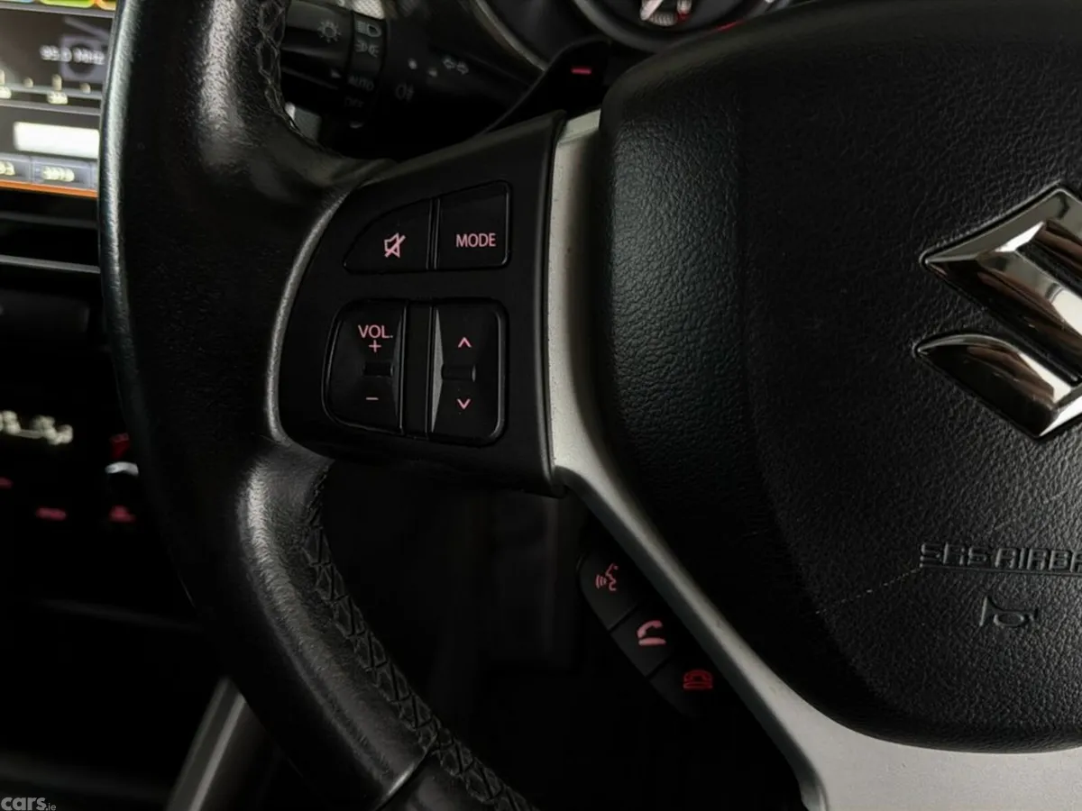 Suzuki Vitara SUV, Petrol Hybrid, 2023, White