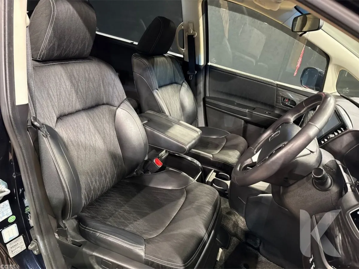Honda Odyssey MPV, Petrol Hybrid, 2016, Blue