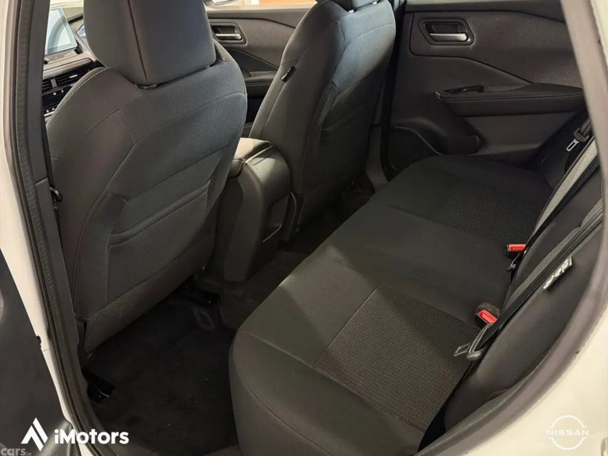 Nissan Qashqai SUV, Petrol Hybrid, 2027, White