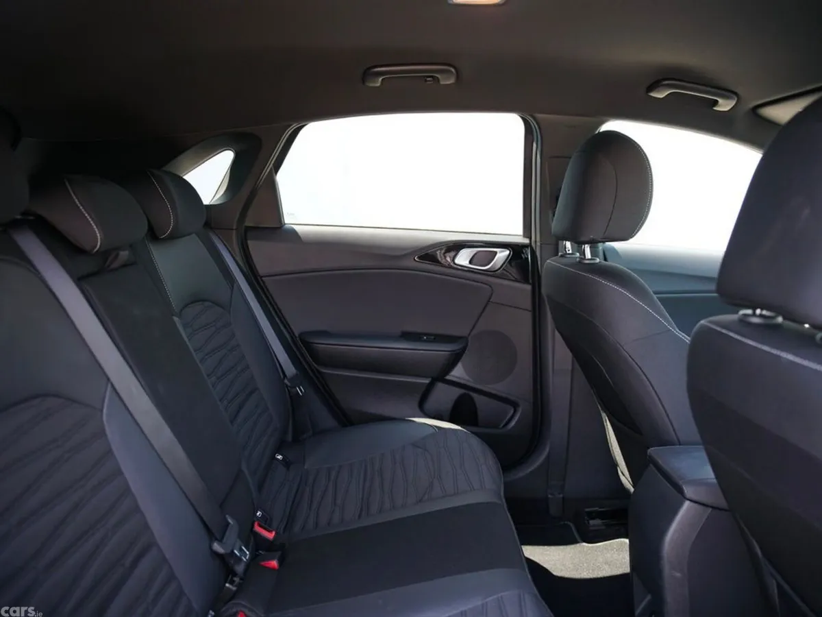Kia Ceed Hatchback, Petrol, 2025, Black