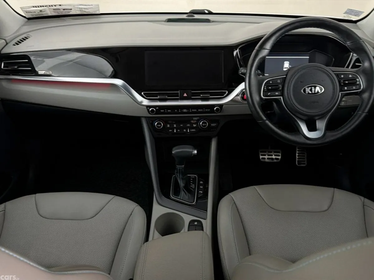 Kia Niro Hatchback, Petrol Plug-in Hybrid, 2021, White